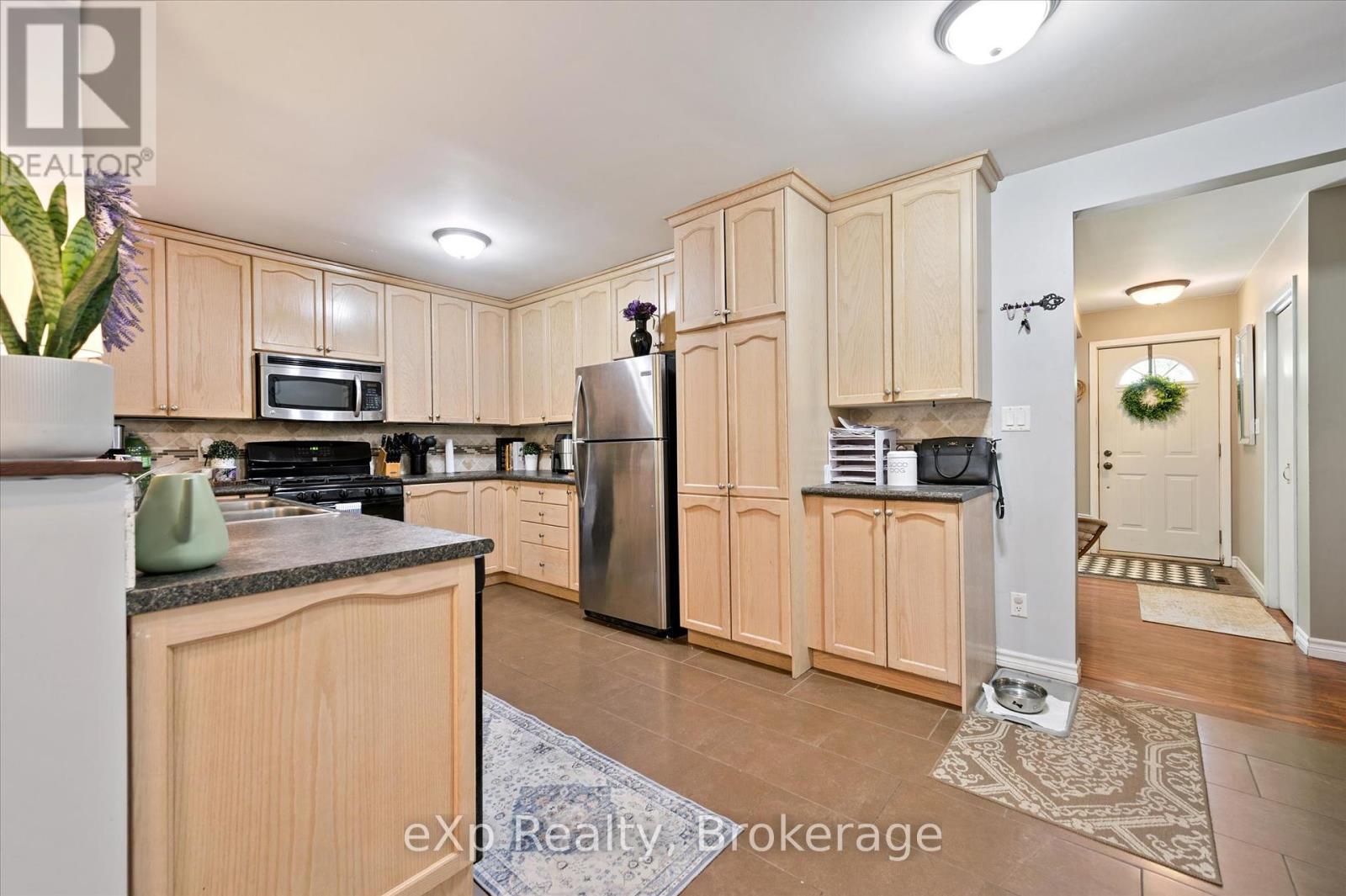 550 Elora Street, Centre Wellington, Ontario  N1M 1Y8 - Photo 10 - X12241765