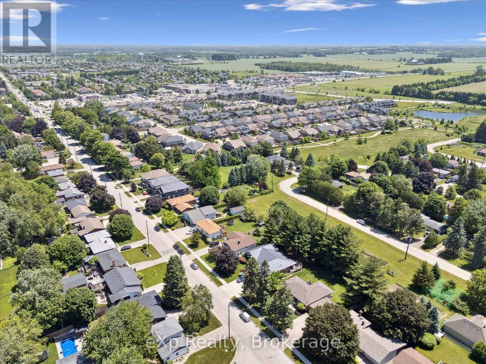 550 Elora Street, Centre Wellington, Ontario  N1M 1Y8 - Photo 3 - X12241765