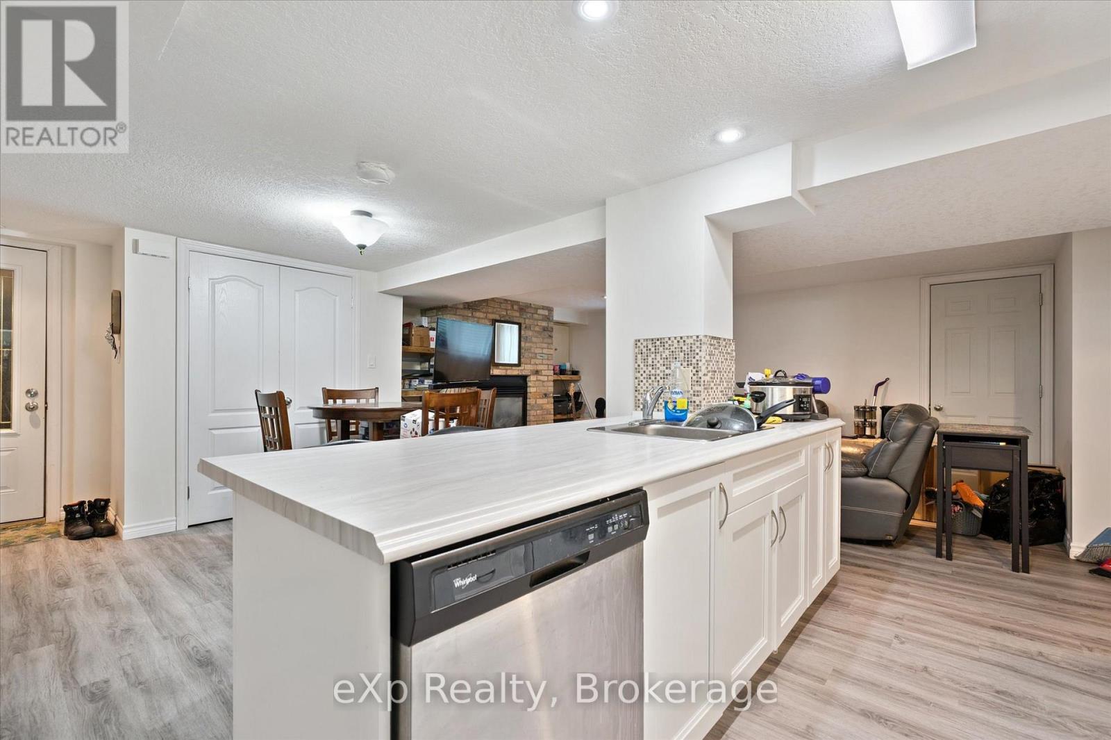 550 Elora Street, Centre Wellington, Ontario  N1M 1Y8 - Photo 31 - X12241765