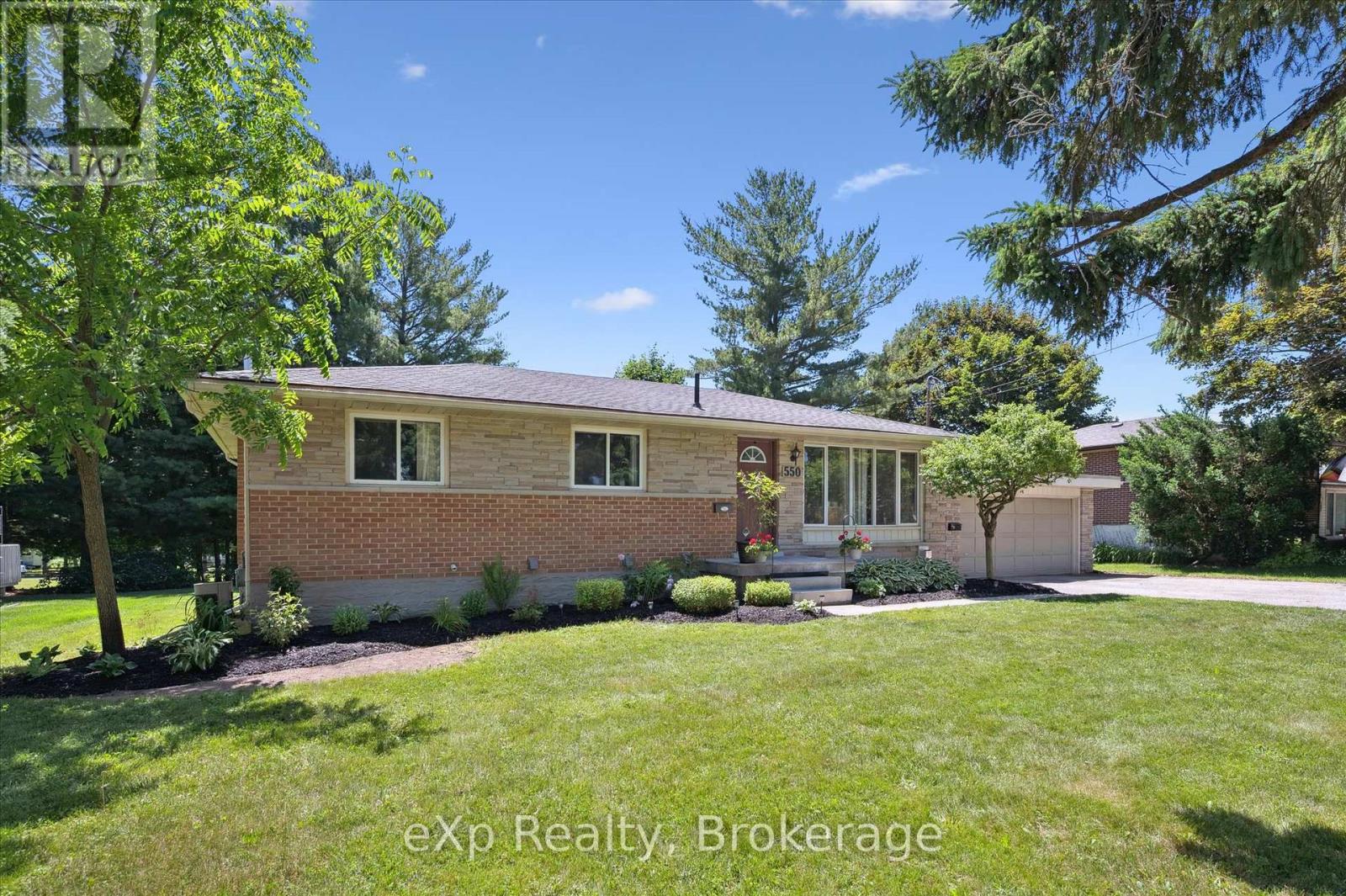 550 Elora Street, Centre Wellington, Ontario  N1M 1Y8 - Photo 5 - X12241765