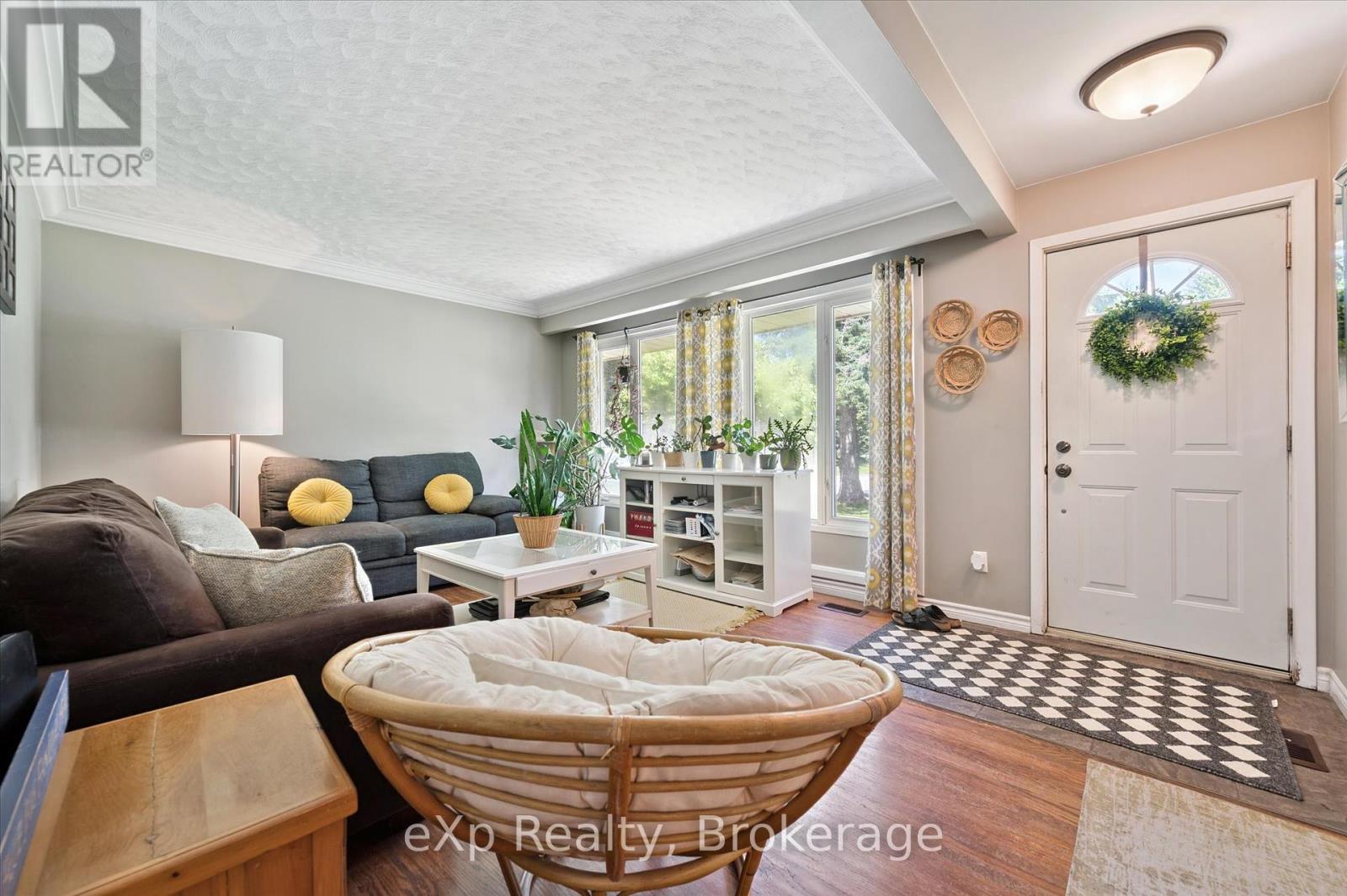 550 Elora Street, Centre Wellington, Ontario  N1M 1Y8 - Photo 7 - X12241765