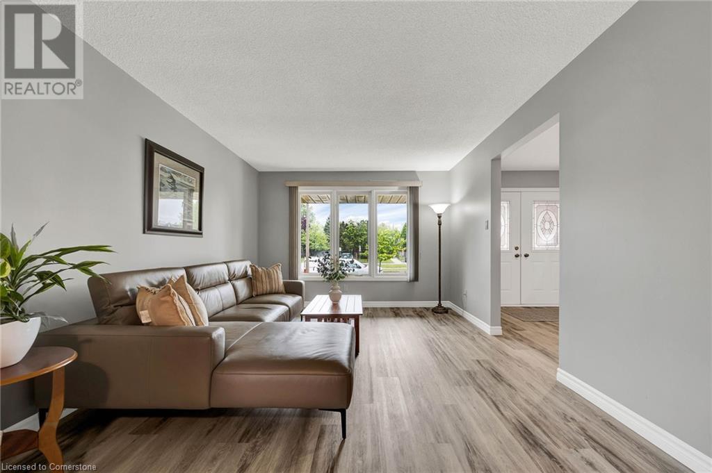 483 Northlake Drive, Waterloo, Ontario  N2V 2A4 - Photo 10 - 40744627