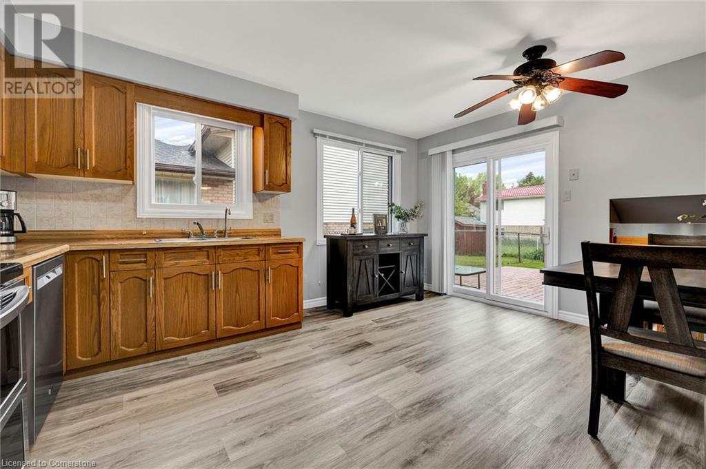 483 Northlake Drive, Waterloo, Ontario  N2V 2A4 - Photo 7 - 40744627