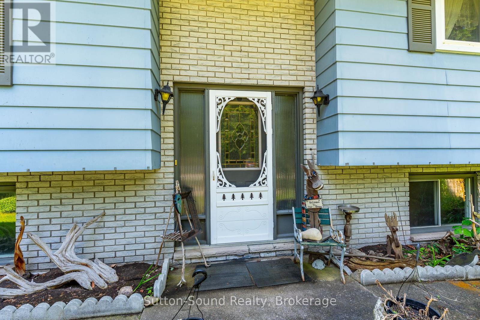 17 Front Street, South Bruce Peninsula, Ontario  N0H 1P0 - Photo 3 - X12241890