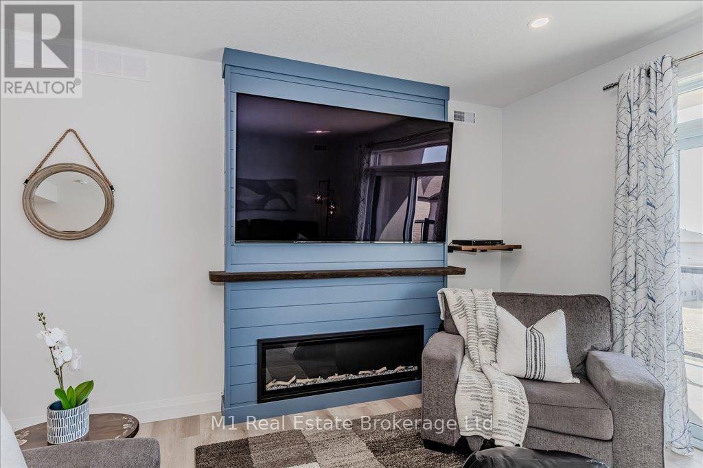 207 - 99b Farley Road, Centre Wellington, Ontario  N1M 0J9 - Photo 8 - X12241904