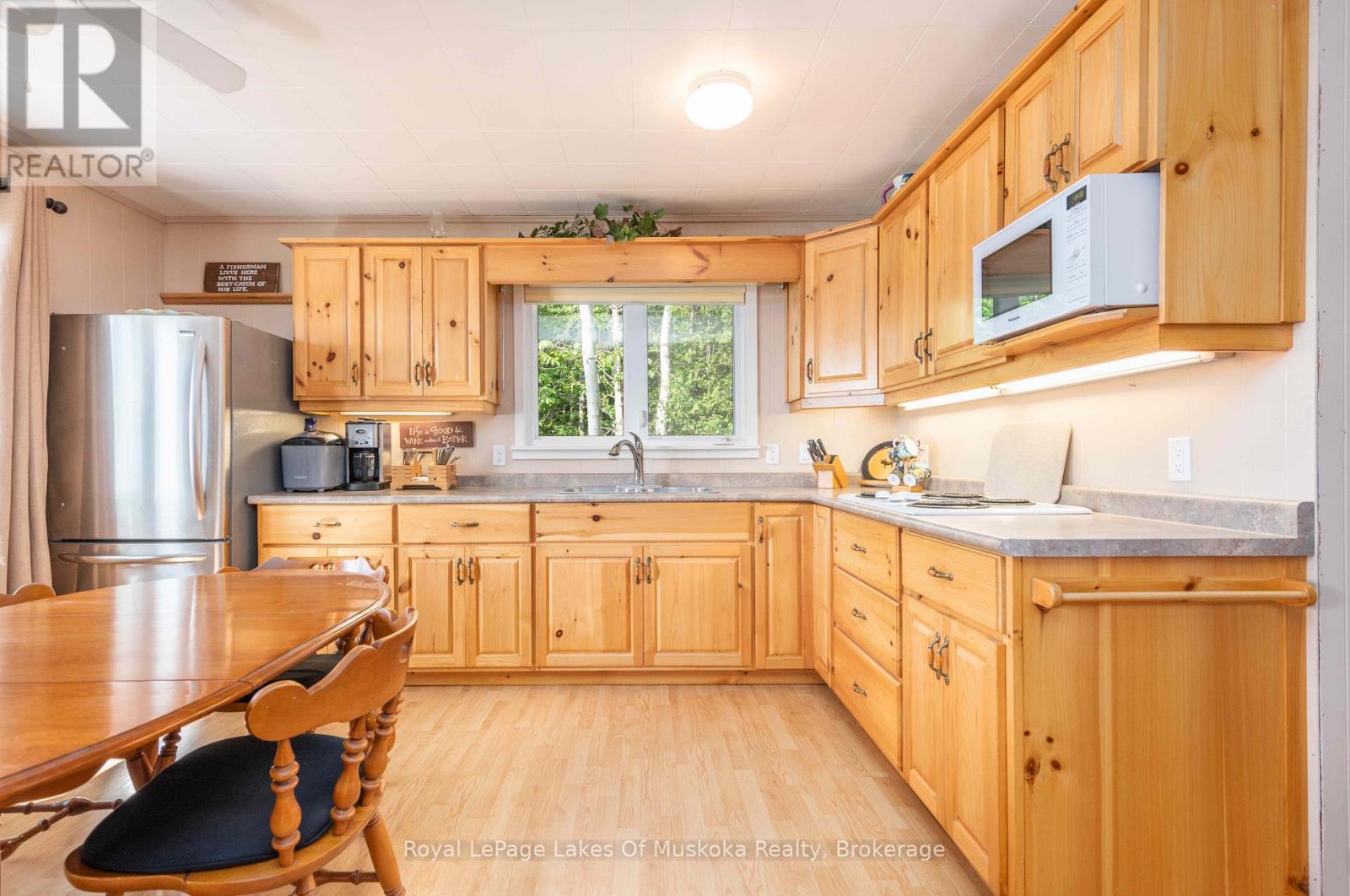 3105 520 Highway, Magnetawan, Ontario  P0A 1P0 - Photo 5 - X12241925