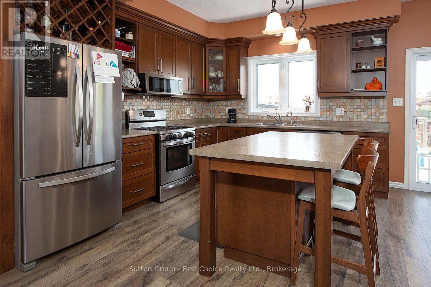 26 Brown Street, Stratford, Ontario  N5A 0B8 - Photo 14 - X12242016
