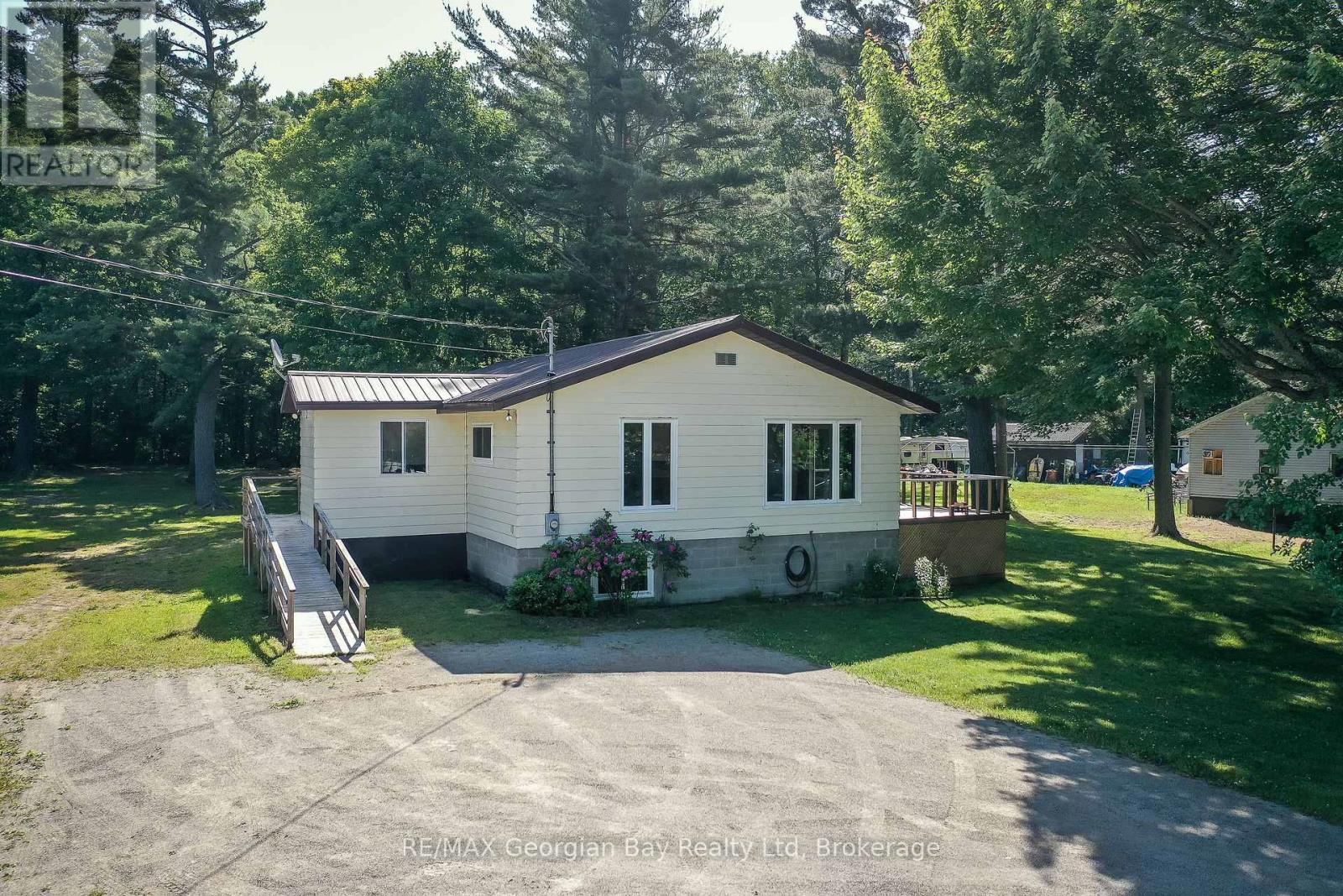 332 BAXTER LOOP ROAD, Georgian Bay, Ontario
