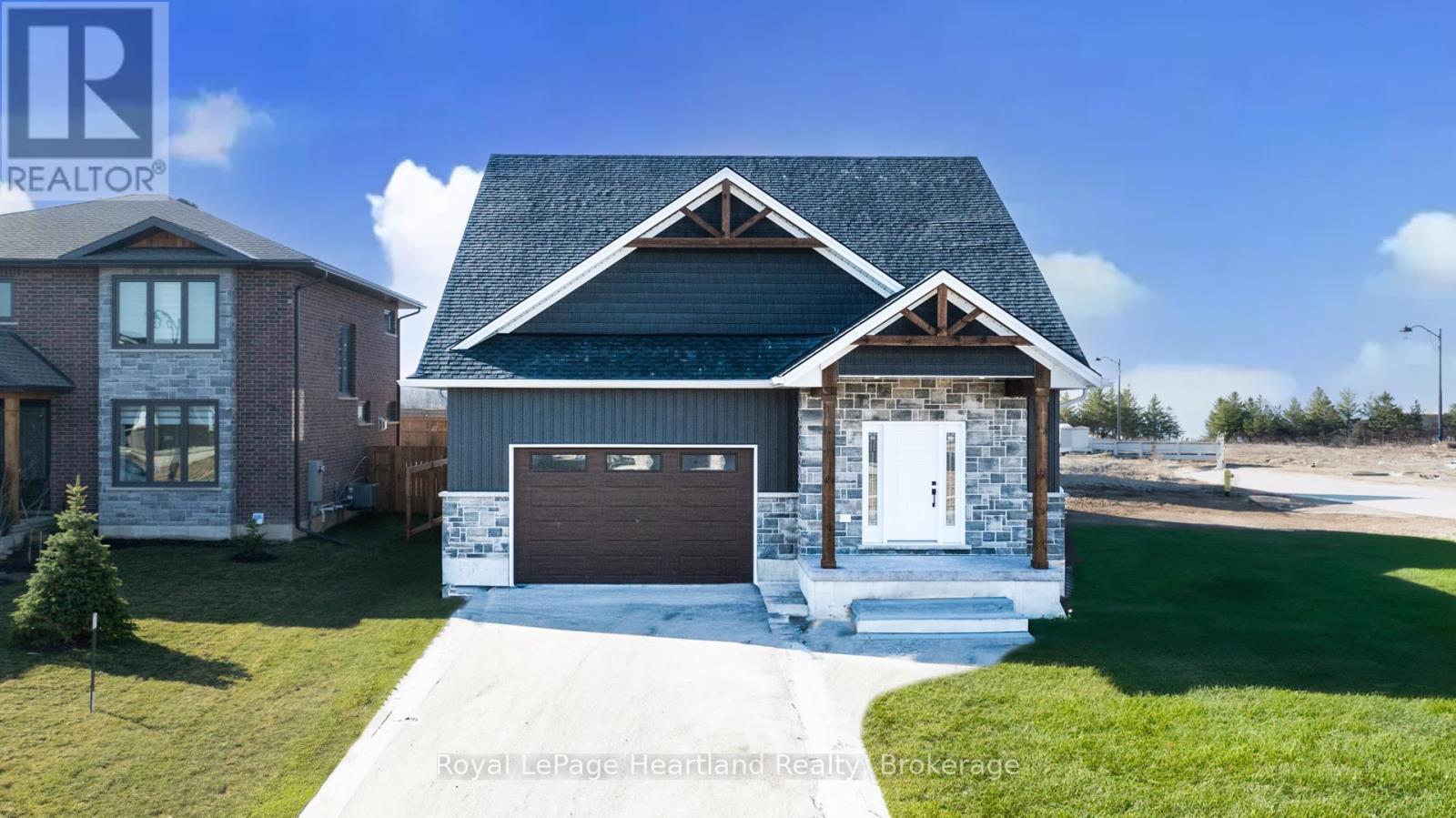 441 Coast Drive, Goderich, Ontario  N7A 0C3 - Photo 1 - X12242065