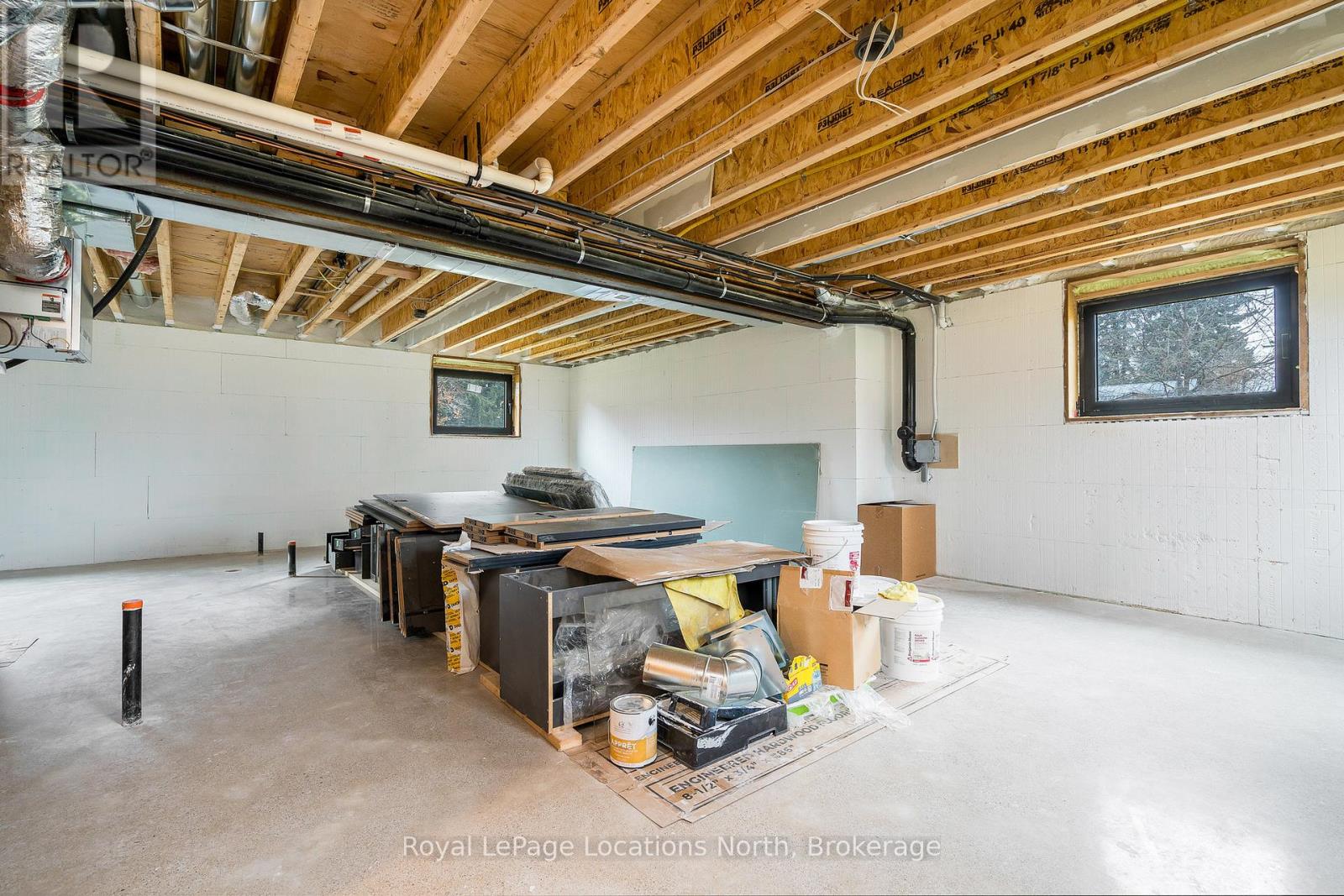 18 Melville Street, Clearview, Ontario  L9H 1Z8 - Photo 44 - S12242141