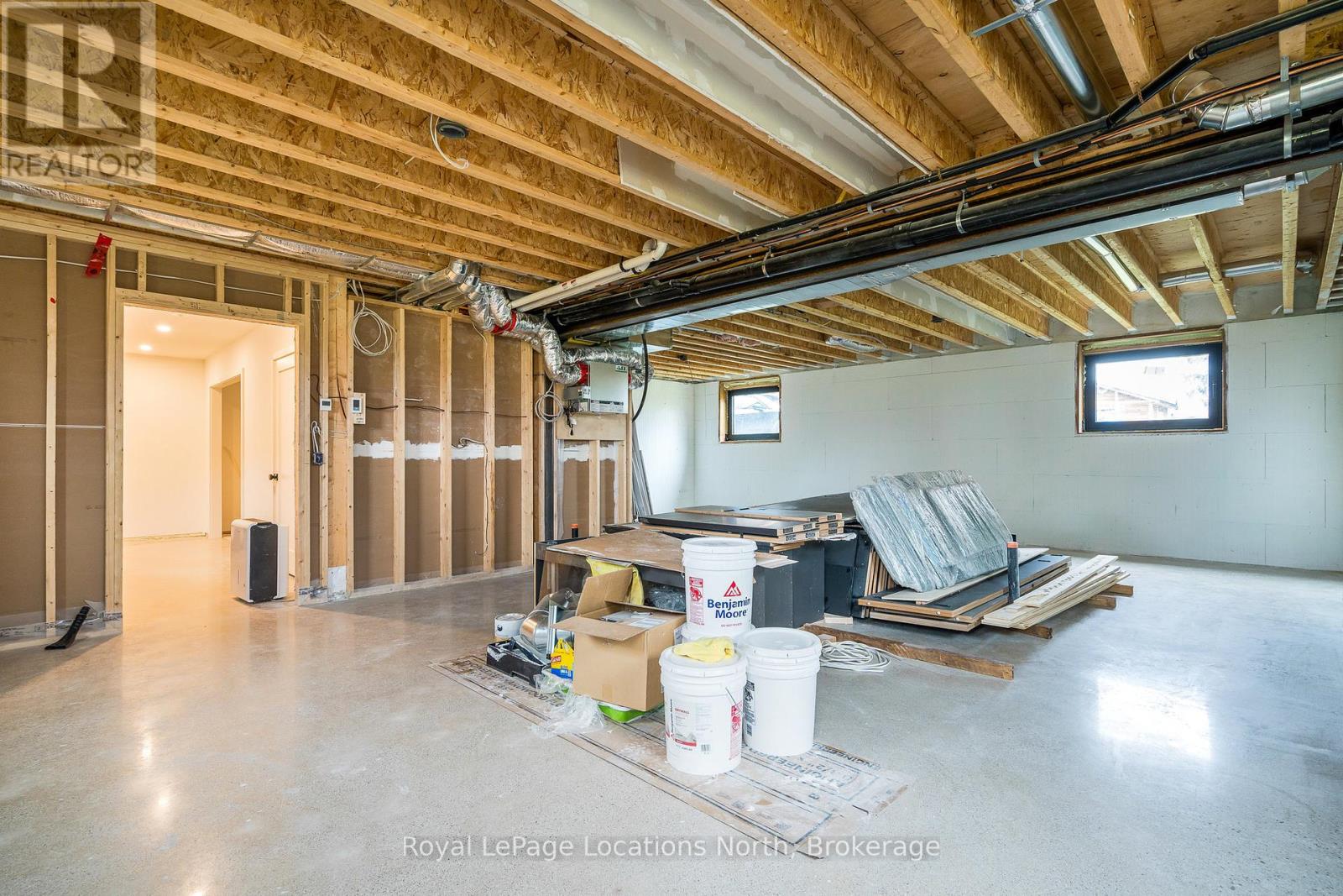 18 Melville Street, Clearview, Ontario  L9H 1Z8 - Photo 45 - S12242141