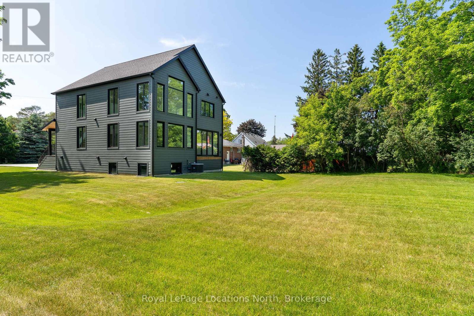 18 Melville Street, Clearview, Ontario  L9H 1Z8 - Photo 6 - S12242141