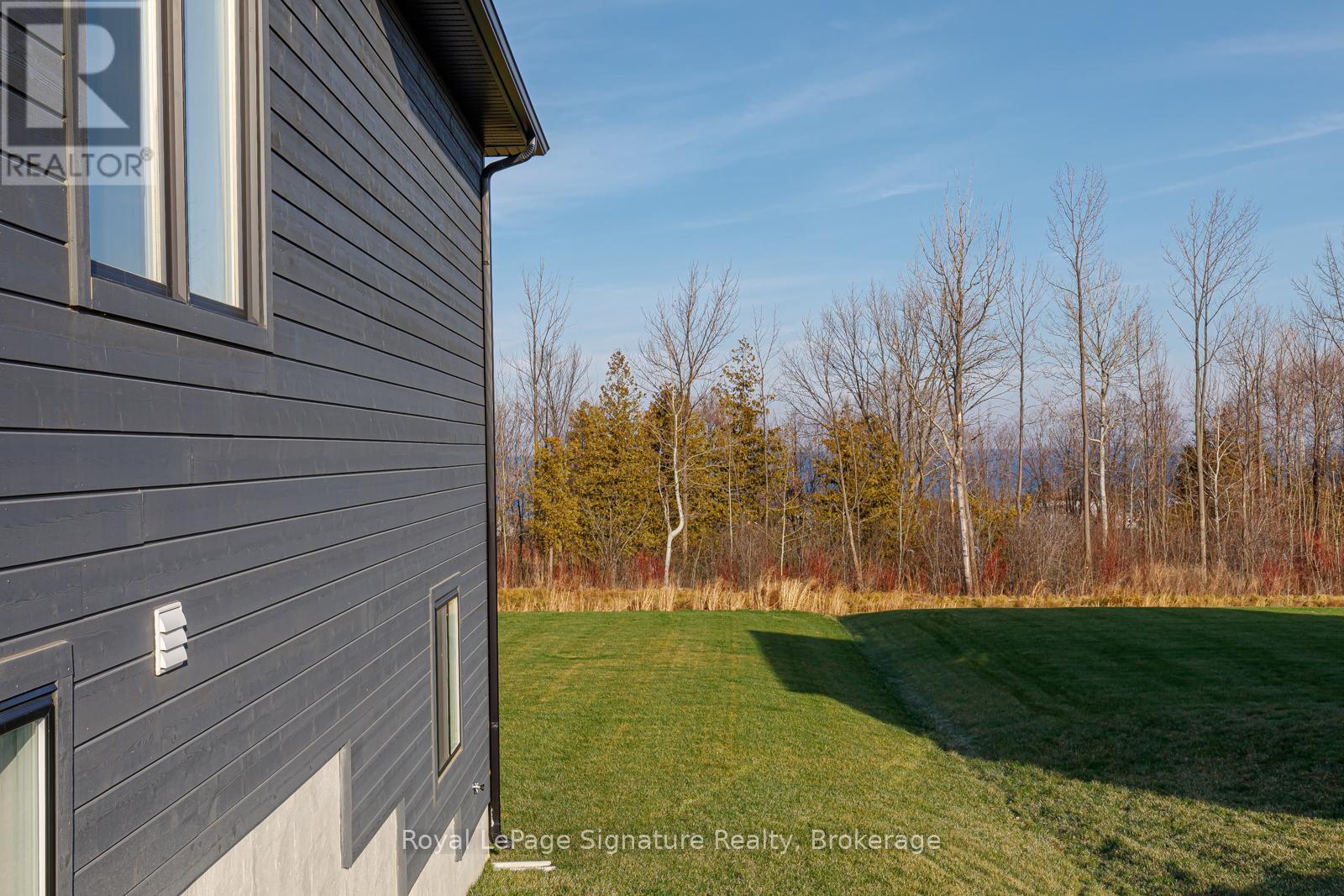 107 Sladden Court, Blue Mountains, Ontario  N0H 2P0 - Photo 35 - X12242173