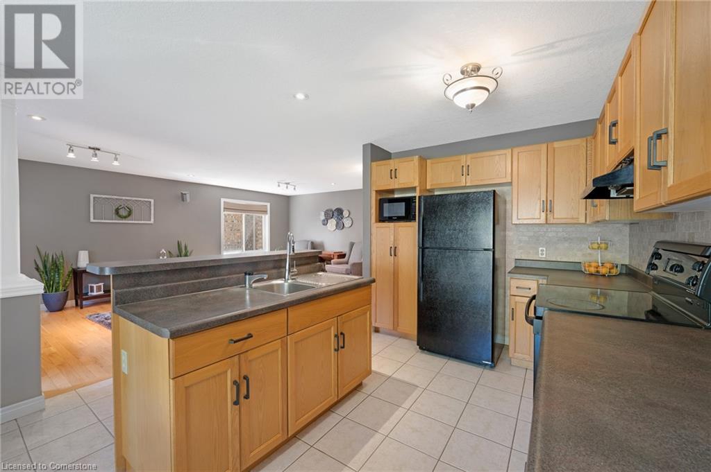 549 Langlaw Drive, Cambridge, Ontario  N1P 1H8 - Photo 14 - 40744596