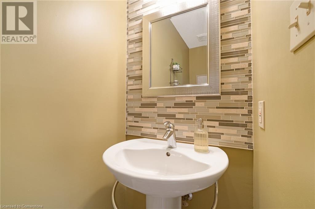549 Langlaw Drive, Cambridge, Ontario  N1P 1H8 - Photo 6 - 40744596