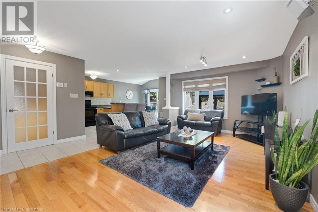 549 Langlaw Drive, Cambridge, Ontario  N1P 1H8 - Photo 7 - 40744596
