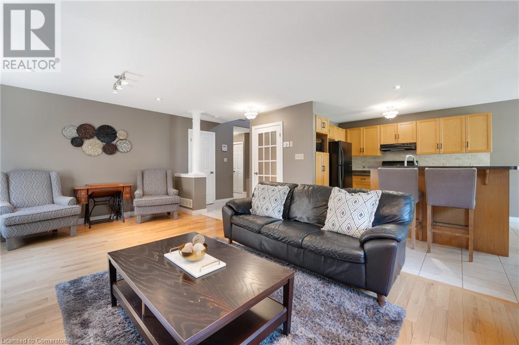 549 Langlaw Drive, Cambridge, Ontario  N1P 1H8 - Photo 9 - 40744596