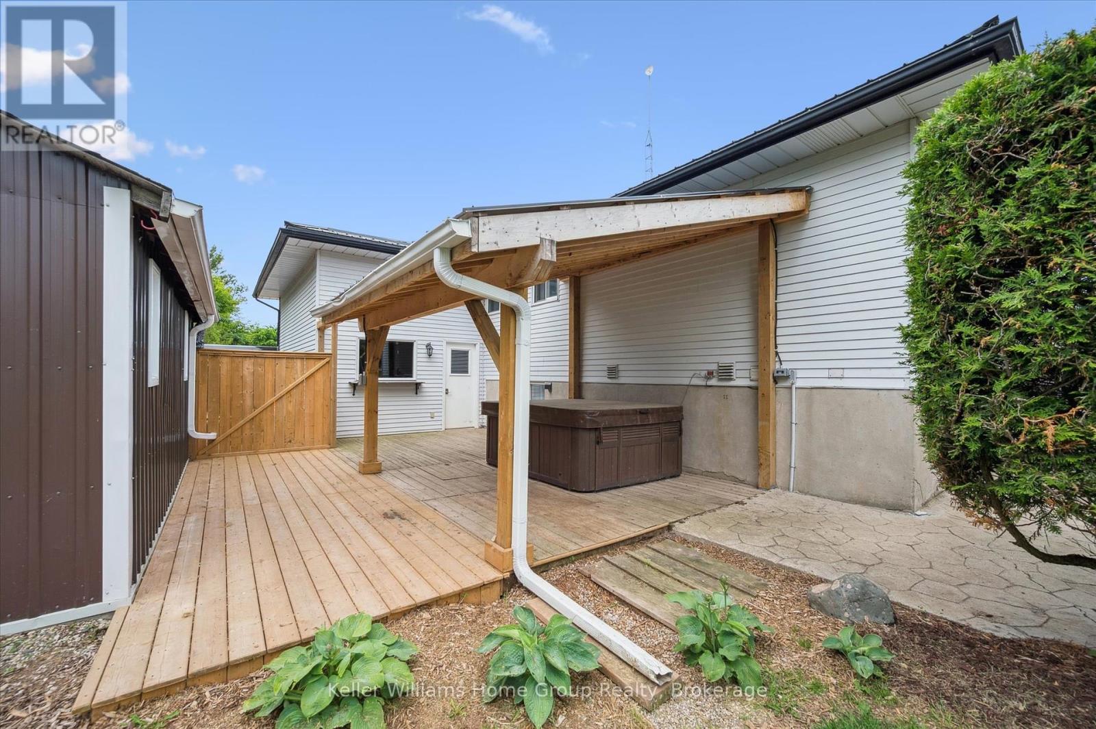 9505 Maas Park Drive, Wellington North, Ontario  N0G 2L0 - Photo 37 - X12242387