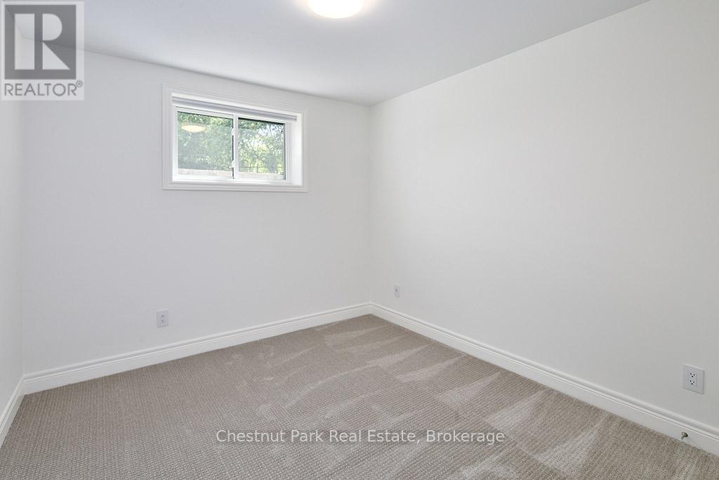 2237 Shore Lane, Wasaga Beach, Ontario  L9Y 2X7 - Photo 33 - S12242523