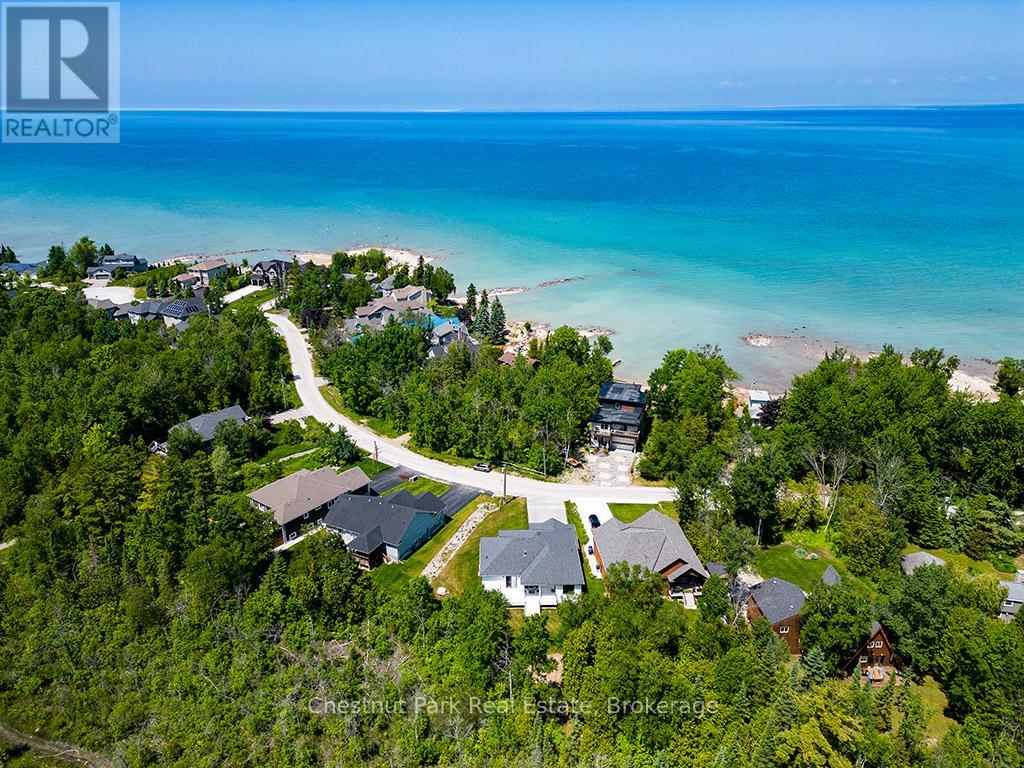 2237 Shore Lane, Wasaga Beach, Ontario  L9Y 2X7 - Photo 4 - S12242523