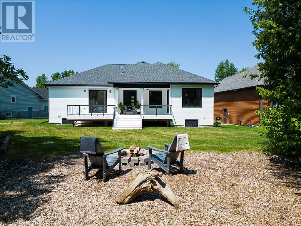 2237 Shore Lane, Wasaga Beach, Ontario  L9Y 2X7 - Photo 44 - S12242523