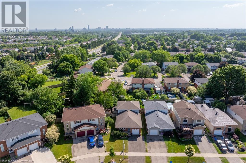 286 Newbury Drive, Kitchener, Ontario  N2N 3A3 - Photo 2 - 40741141