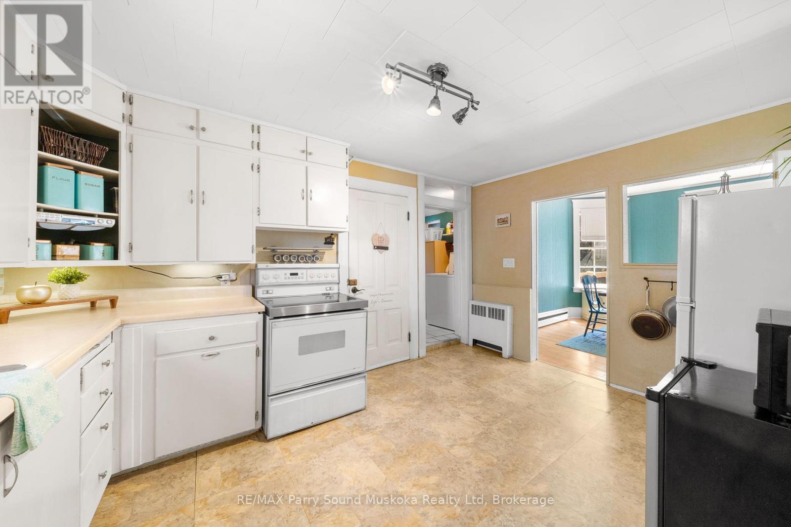 17 Waubeek Street, Parry Sound, Ontario  P2A 1B8 - Photo 23 - X12242567