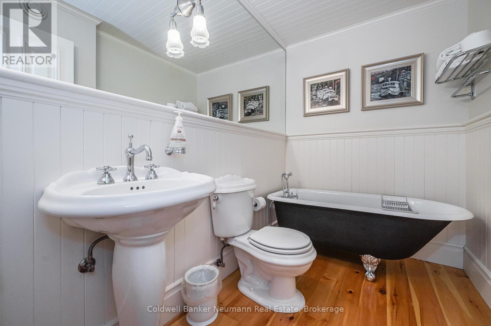 226 Shore Road, Saugeen Shores, Ontario  N0H 2L0 - Photo 18 - X12242571
