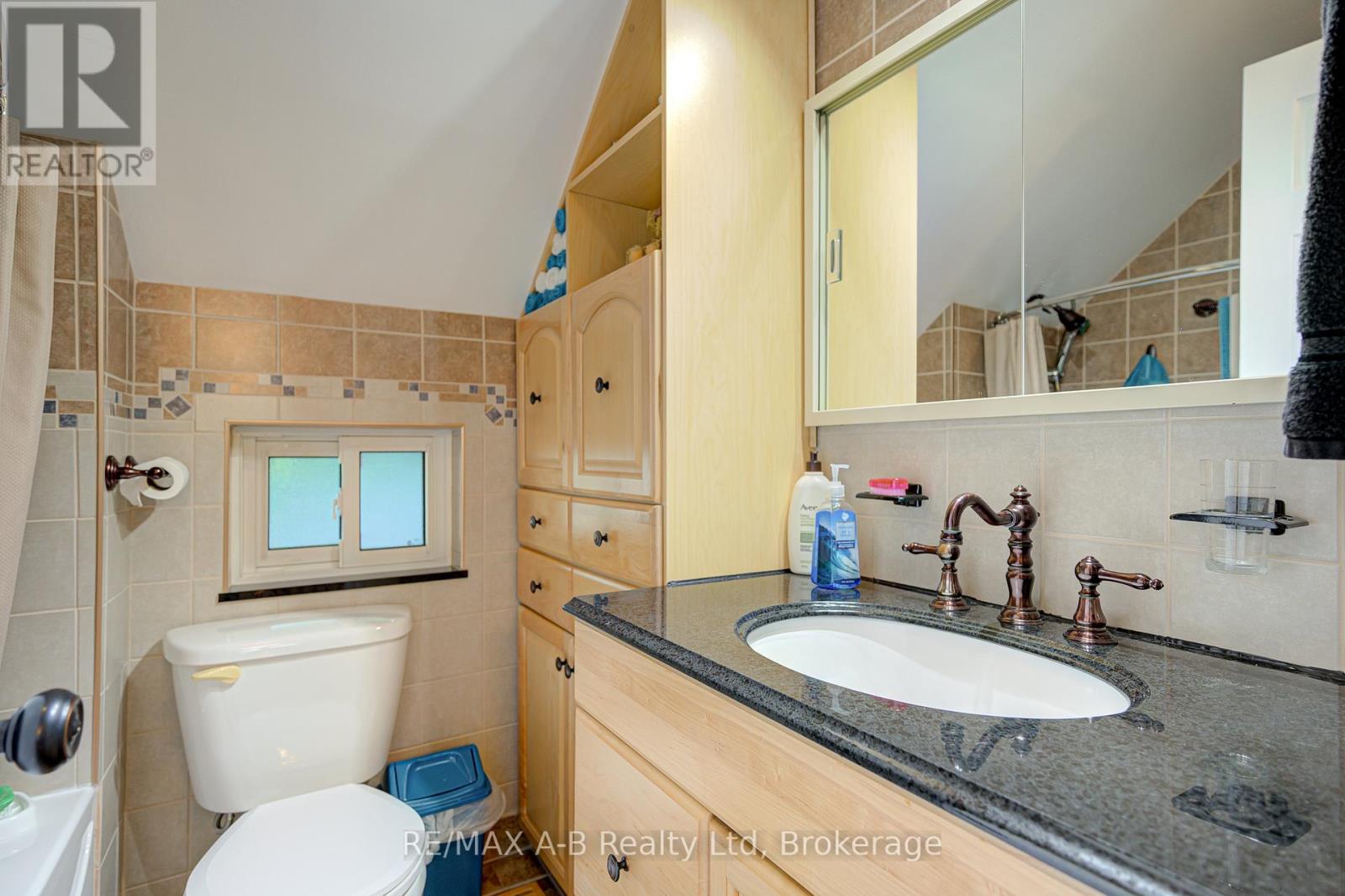 5 Cruickshank Street, Perth East, Ontario  N0K 1N0 - Photo 28 - X12242589