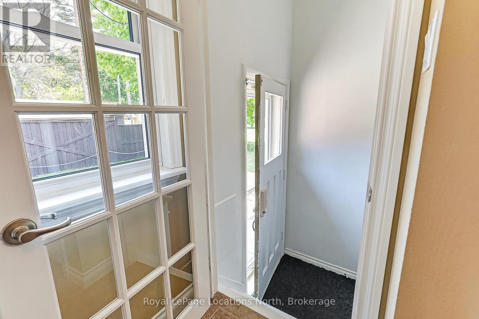 207 Mccrea Drive, Clearview, Ontario  L0M 1S0 - Photo 19 - S12242611