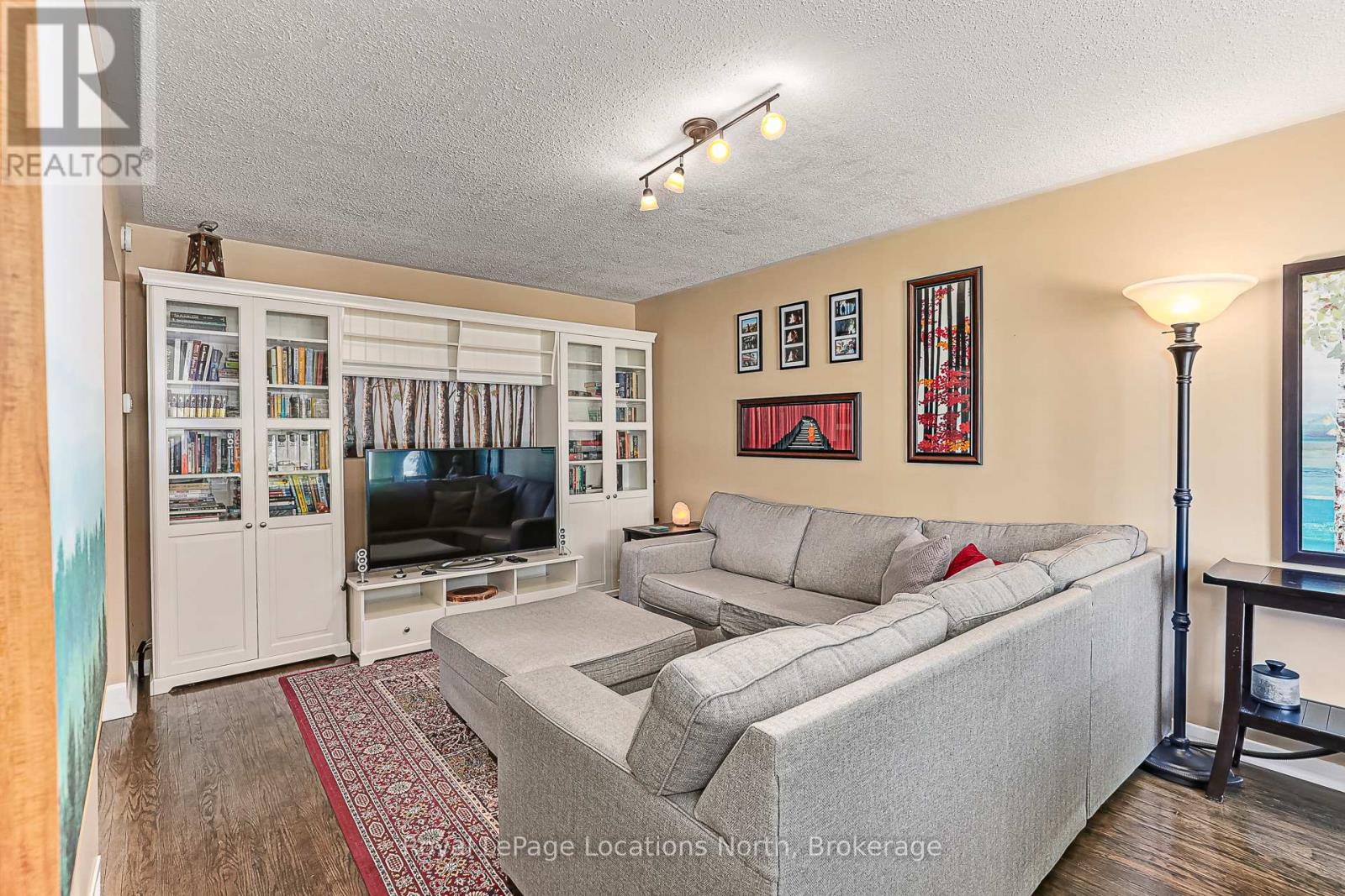 207 Mccrea Drive, Clearview, Ontario  L0M 1S0 - Photo 9 - S12242611