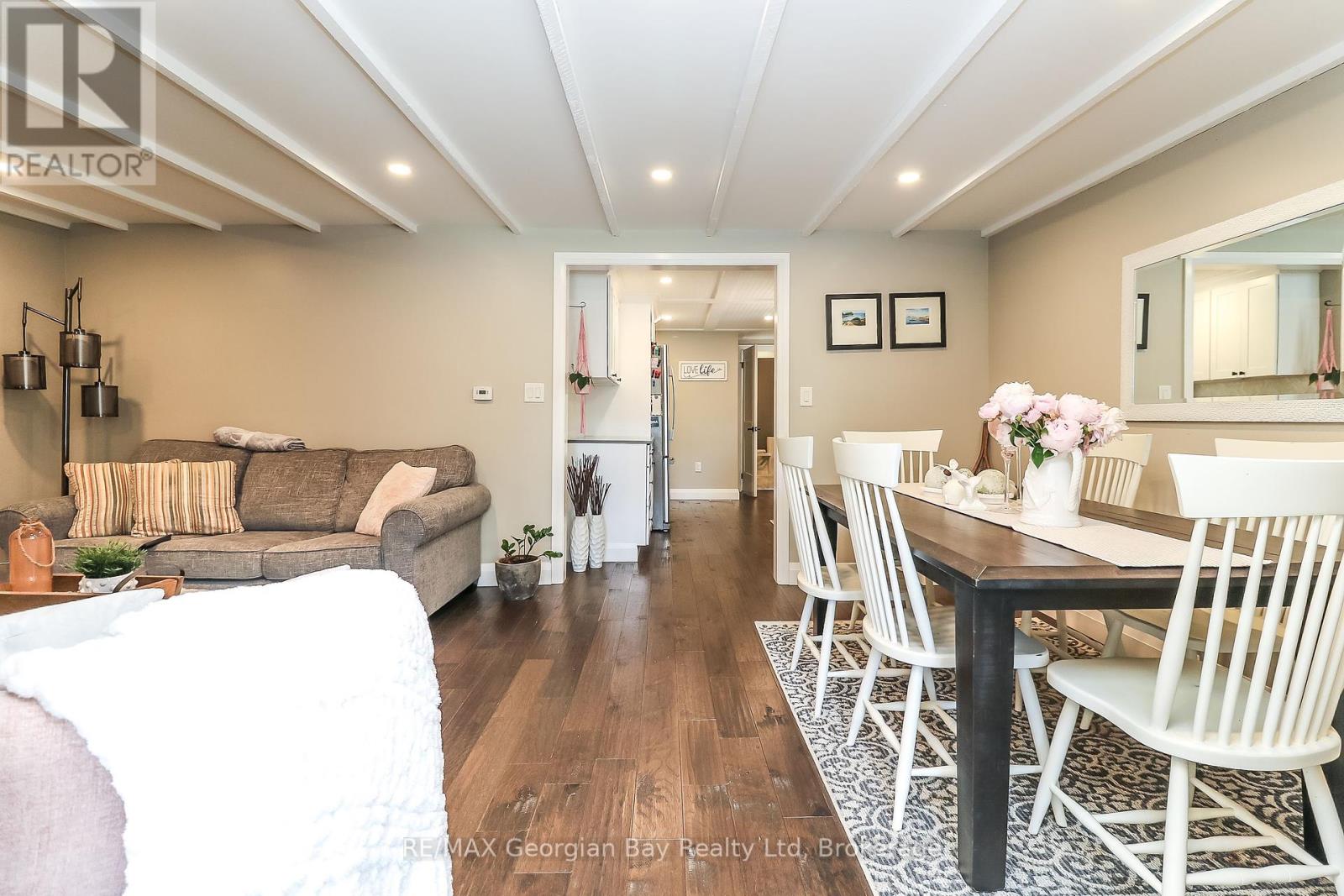 30 Oriole Street, Tay, Ontario  L0K 1R0 - Photo 11 - S12242674