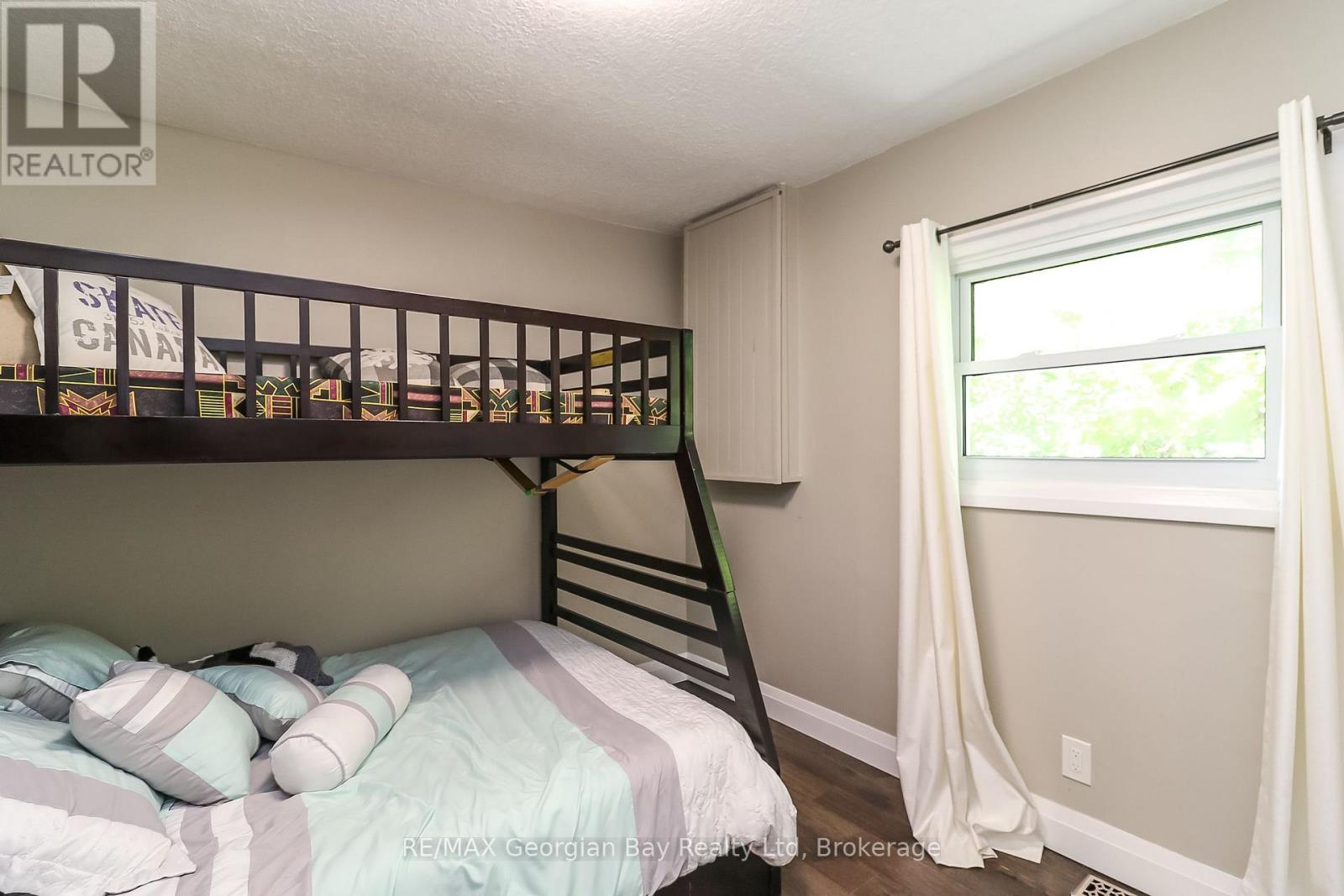 30 Oriole Street, Tay, Ontario  L0K 1R0 - Photo 25 - S12242674