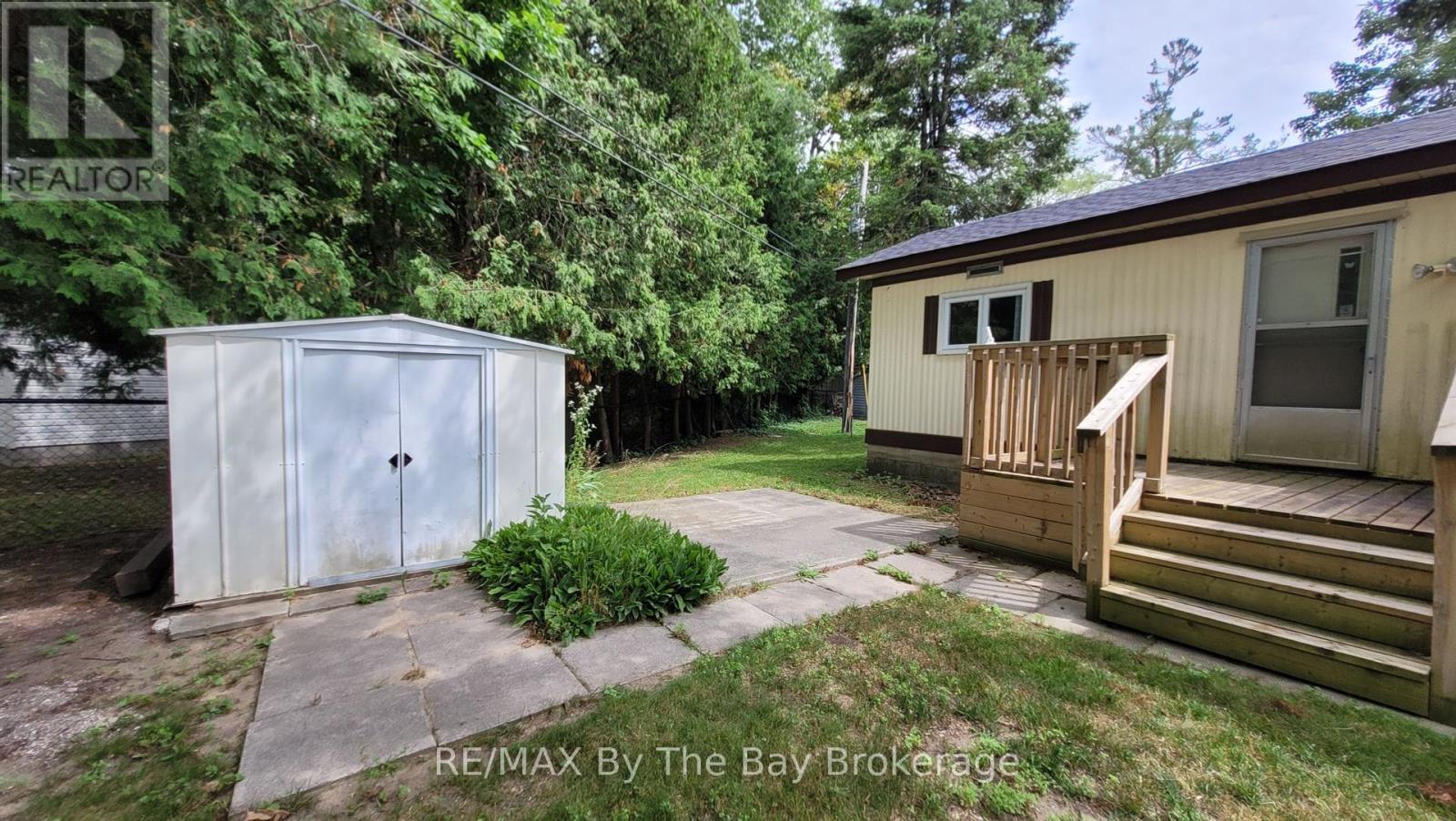 50 Georgian Glen Drive, Wasaga Beach, Ontario  L9Z 1K7 - Photo 16 - S12242738