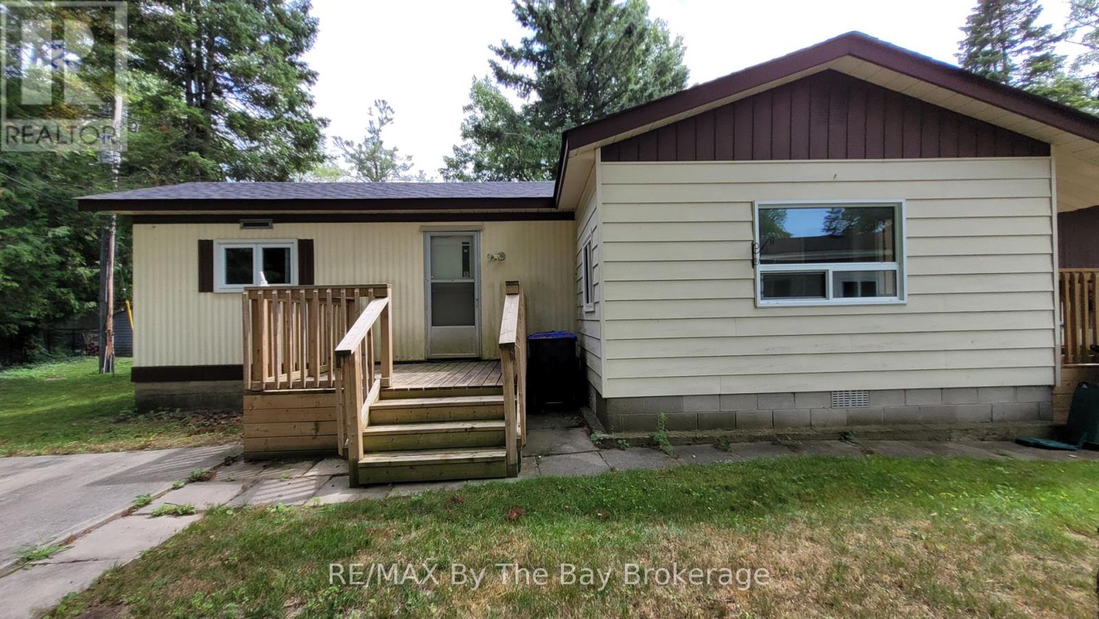 50 Georgian Glen Drive, Wasaga Beach, Ontario  L9Z 1K7 - Photo 17 - S12242738
