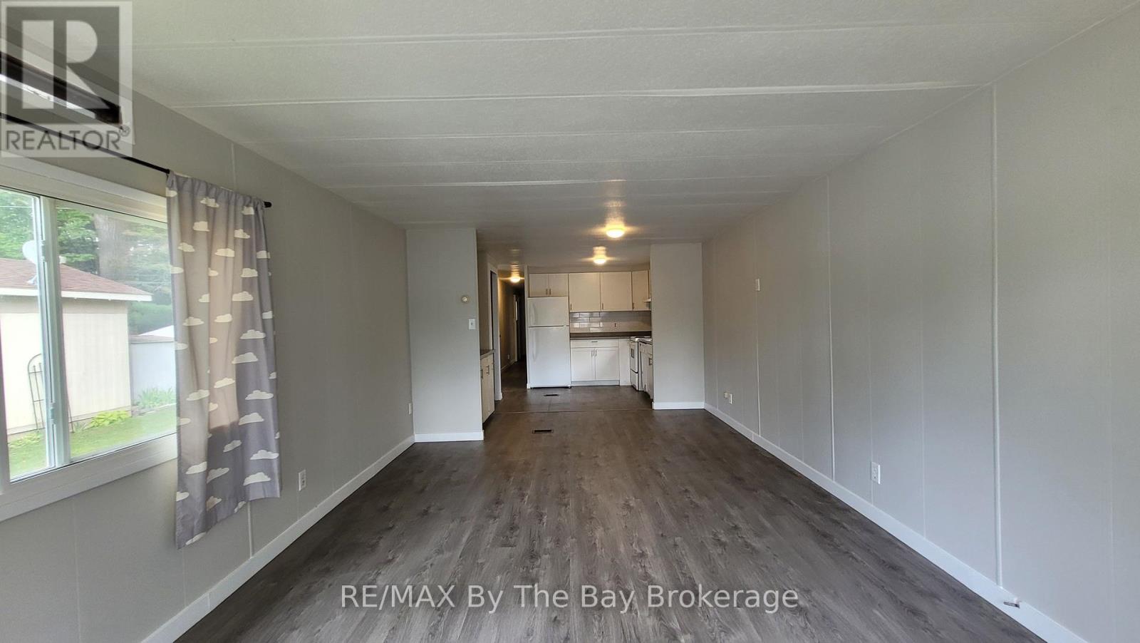 50 Georgian Glen Drive, Wasaga Beach, Ontario  L9Z 1K7 - Photo 22 - S12242738