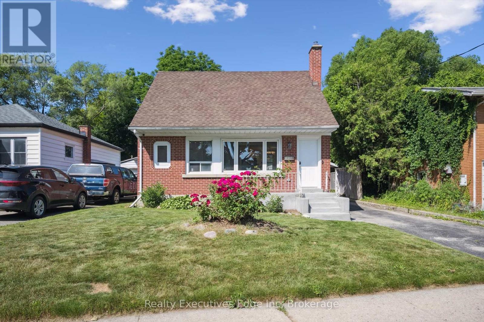 319 CLIFTON ROAD, Kitchener, Ontario