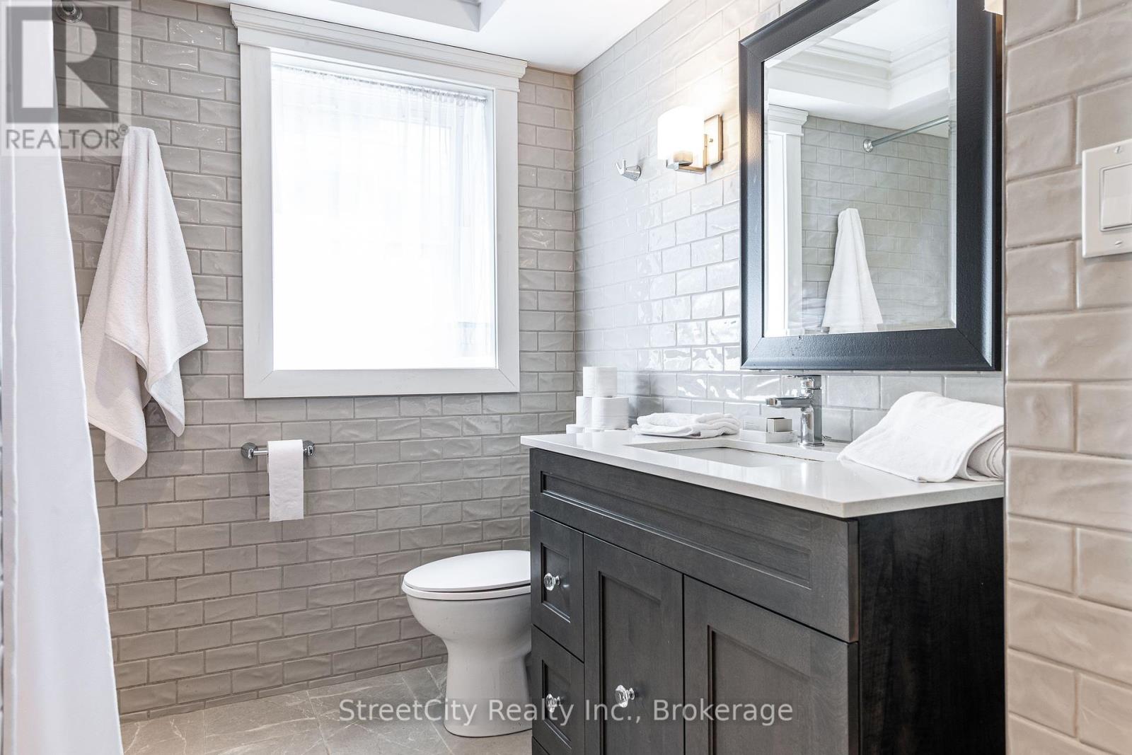 208 Birmingham Street, Stratford, Ontario  N5A 2T4 - Photo 28 - X12242723