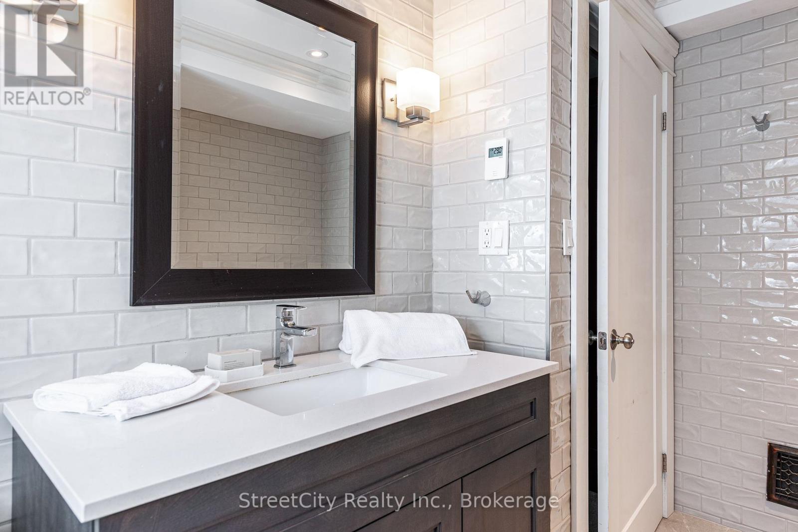 208 Birmingham Street, Stratford, Ontario  N5A 2T4 - Photo 31 - X12242723