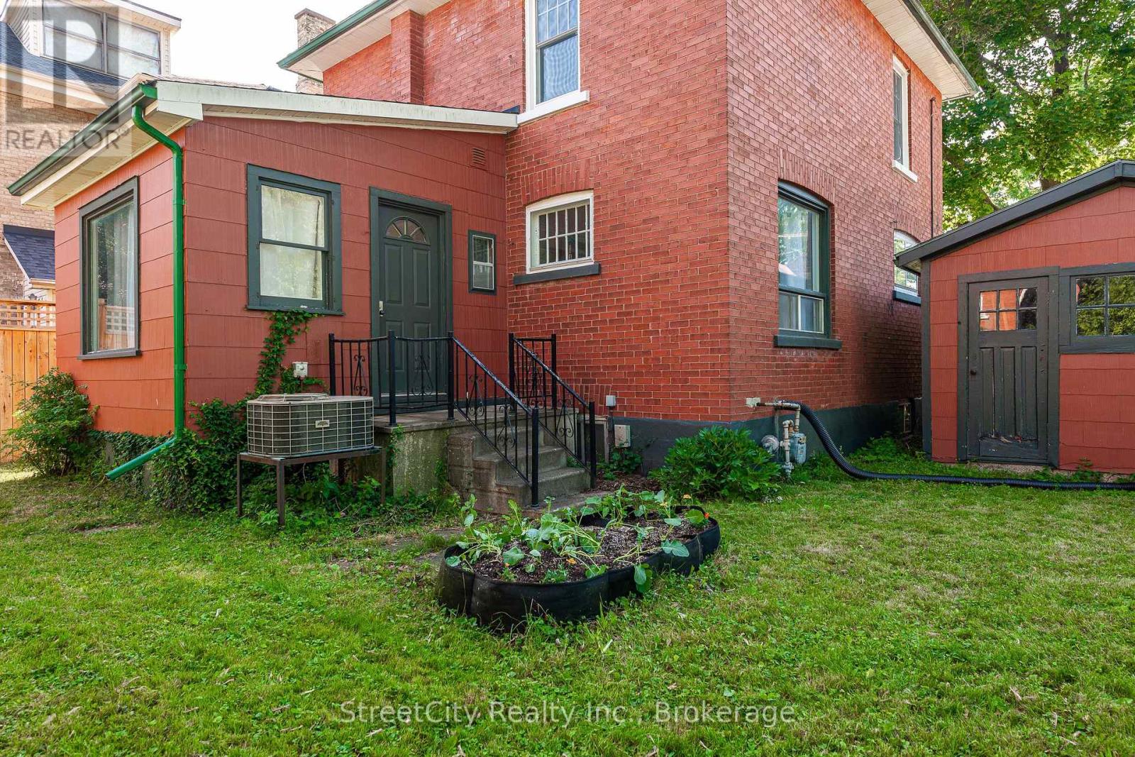 208 Birmingham Street, Stratford, Ontario  N5A 2T4 - Photo 38 - X12242723