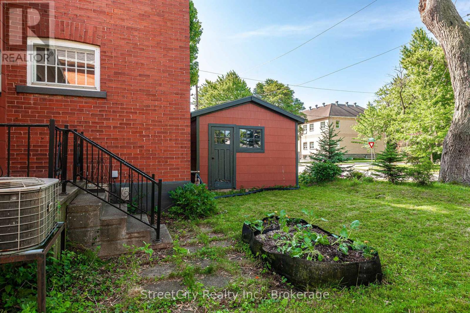 208 Birmingham Street, Stratford, Ontario  N5A 2T4 - Photo 39 - X12242723
