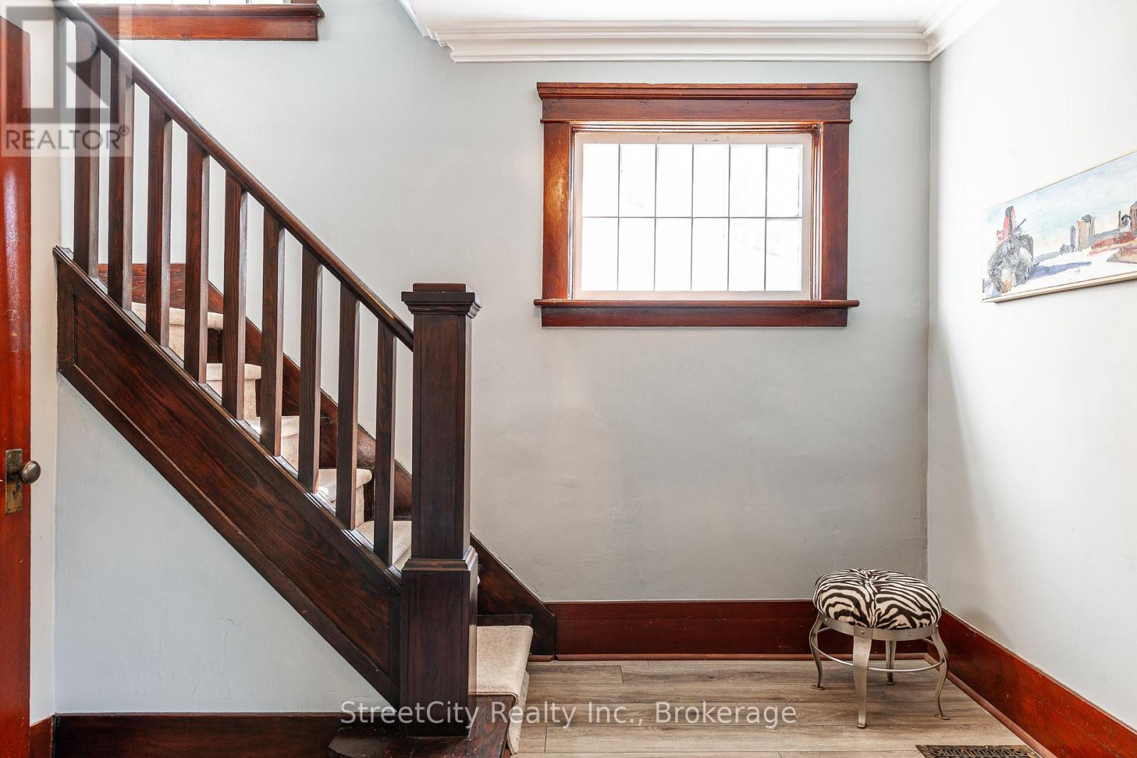 208 Birmingham Street, Stratford, Ontario  N5A 2T4 - Photo 8 - X12242723