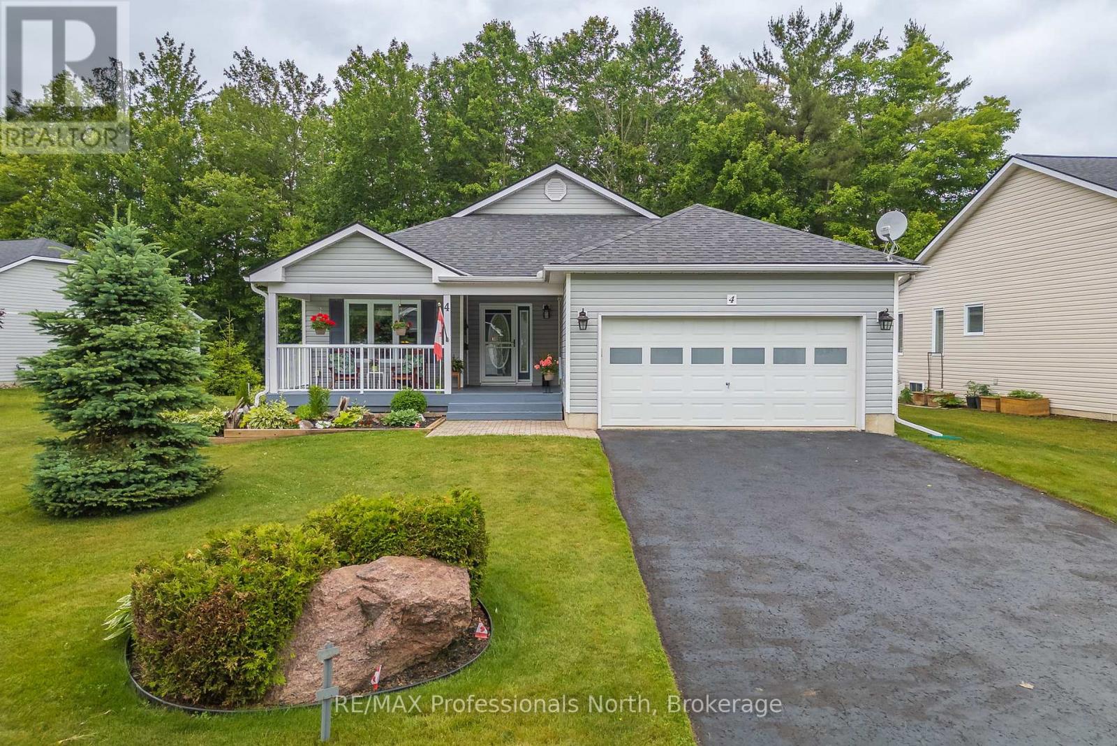 4 RED MAPLE COURT, Gravenhurst, Ontario