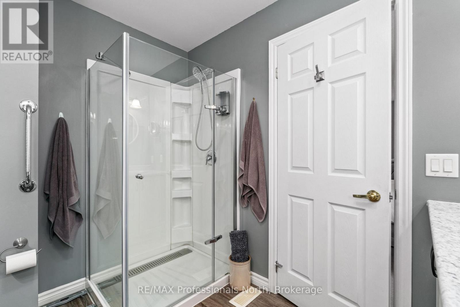 4 Red Maple Court, Gravenhurst, Ontario  P1P 0A3 - Photo 15 - X12242771