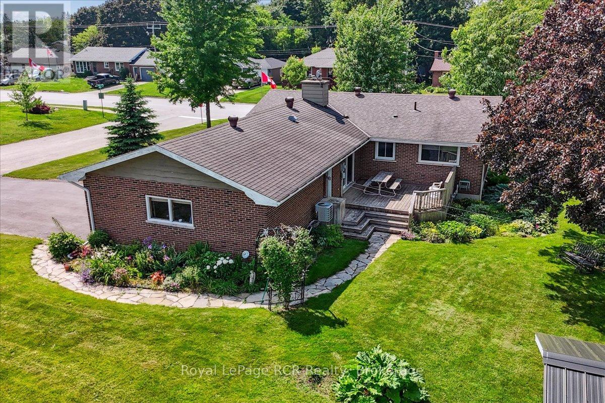 70 Cambrai Road, Grey Highlands, Ontario  N0C 1H0 - Photo 38 - X12242856