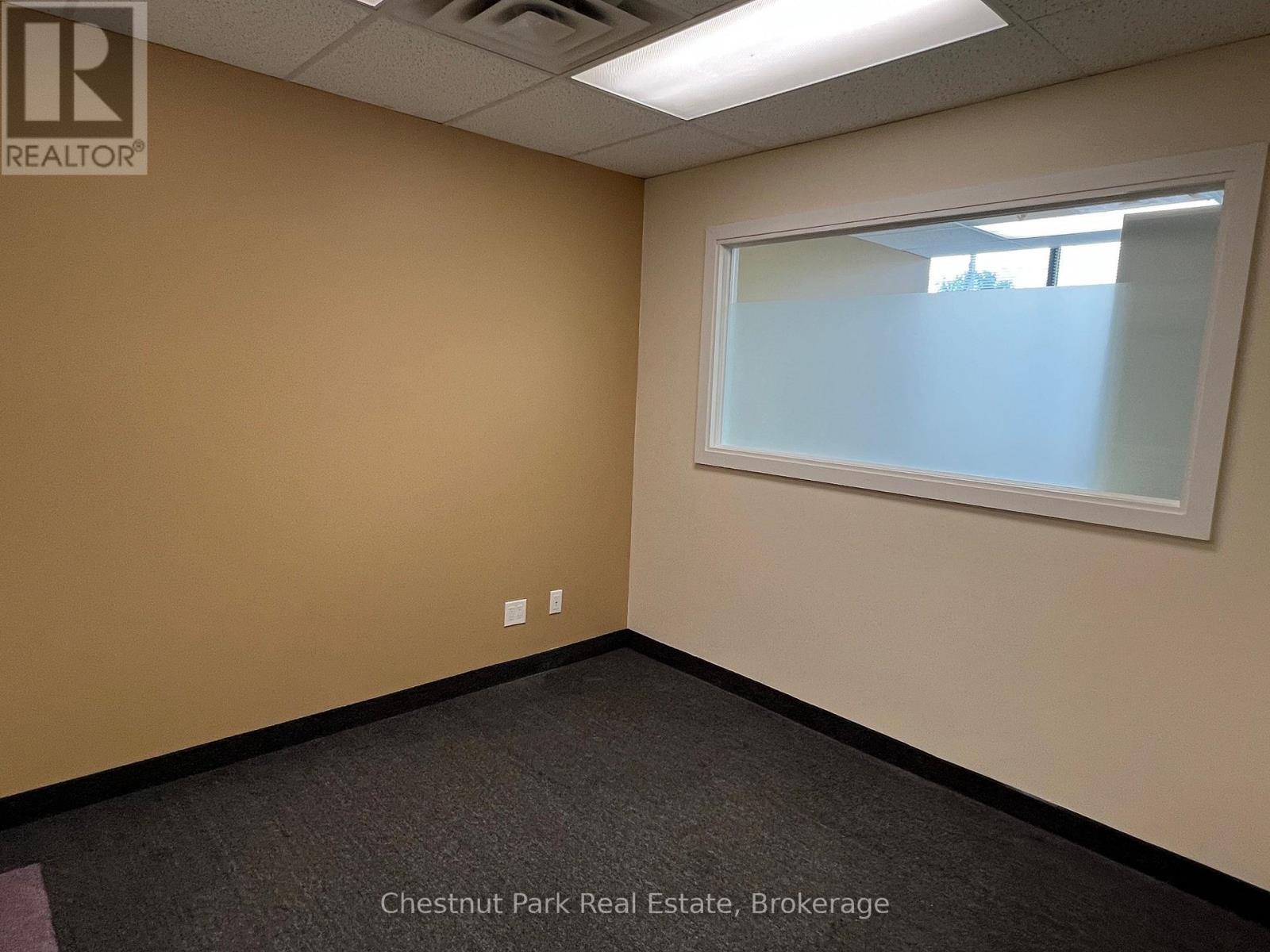 205 - 186 Hurontario Street, Collingwood, Ontario  L9Y 4T4 - Photo 9 - S12242988