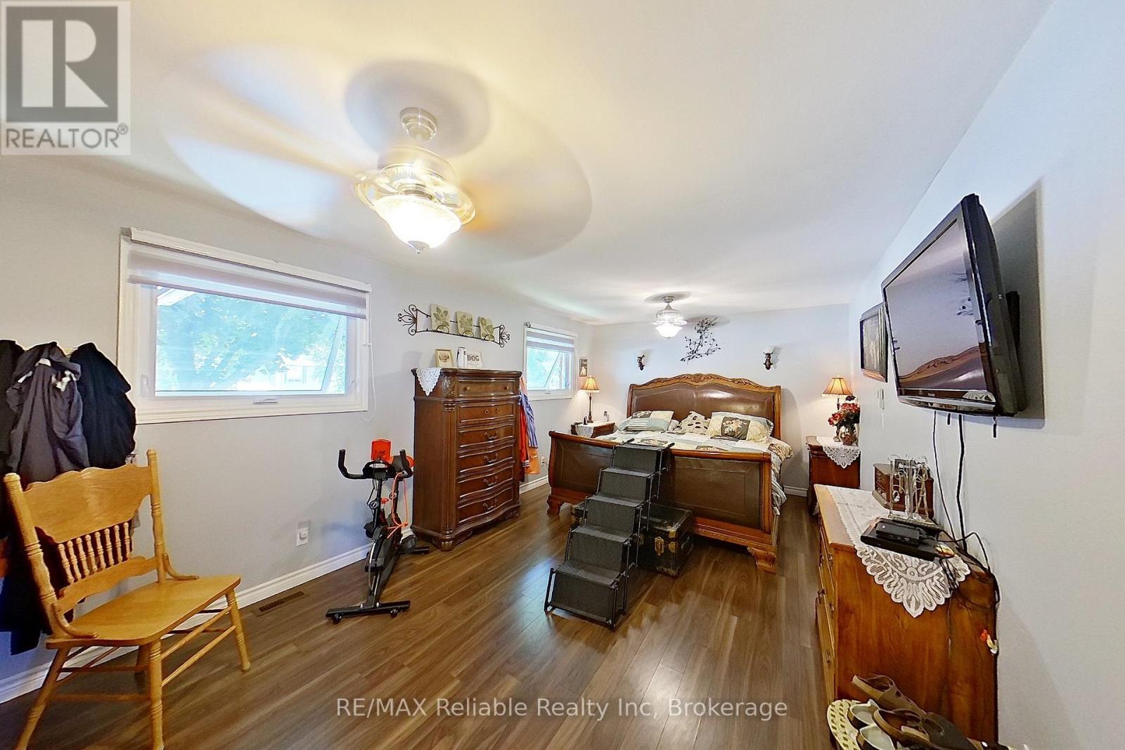 182 Jarvis Street S, Huron East, Ontario  N0K 1W0 - Photo 17 - X12242959