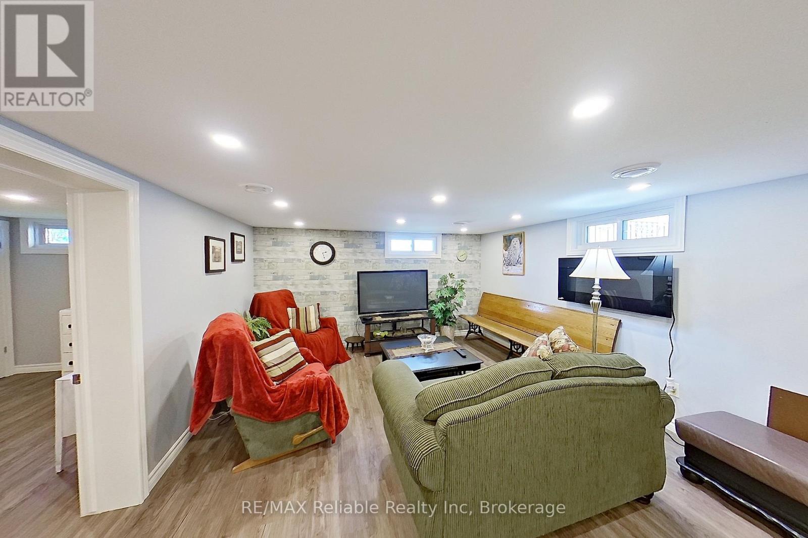 182 Jarvis Street S, Huron East, Ontario  N0K 1W0 - Photo 28 - X12242959