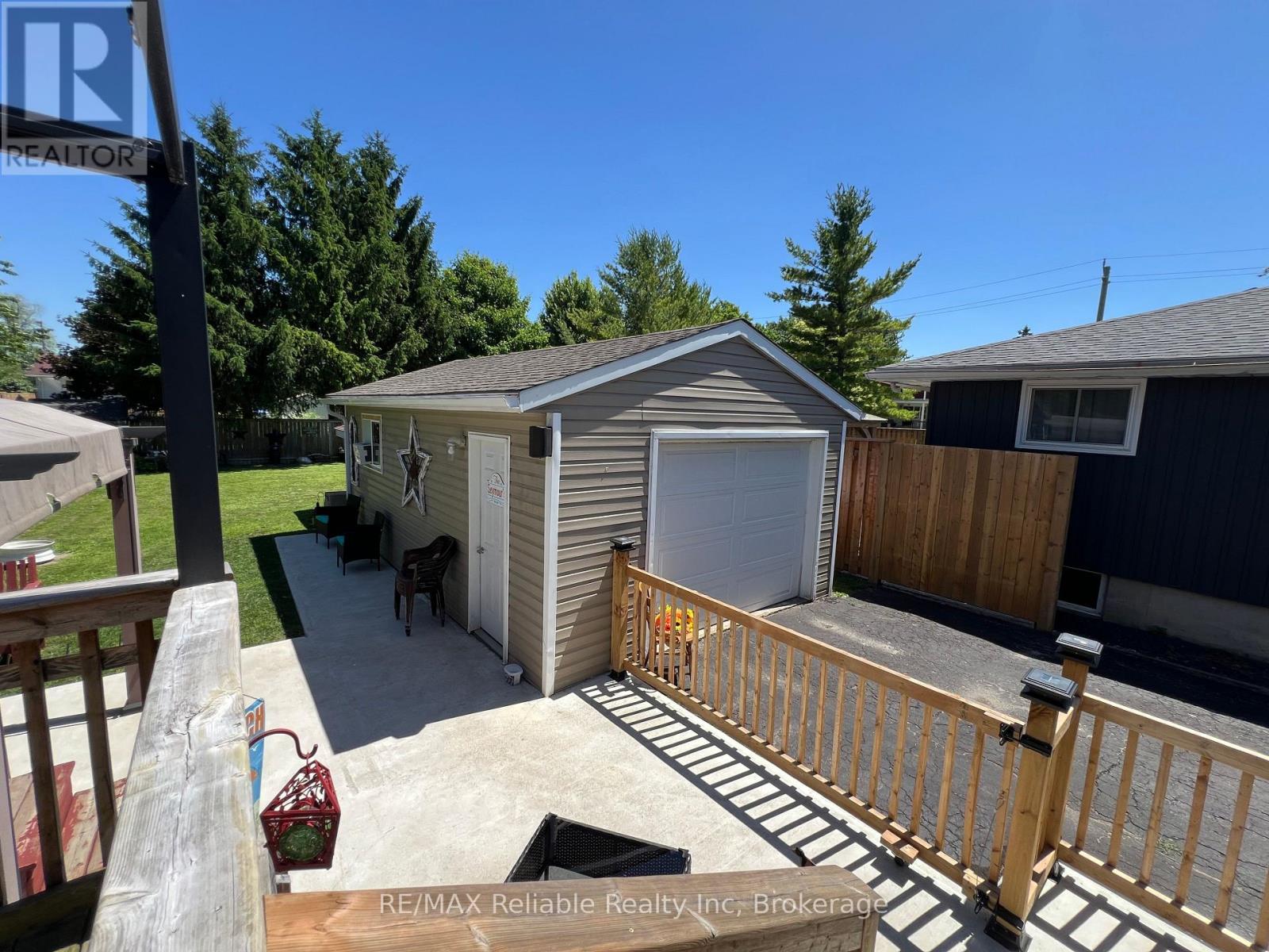 182 Jarvis Street S, Huron East, Ontario  N0K 1W0 - Photo 36 - X12242959