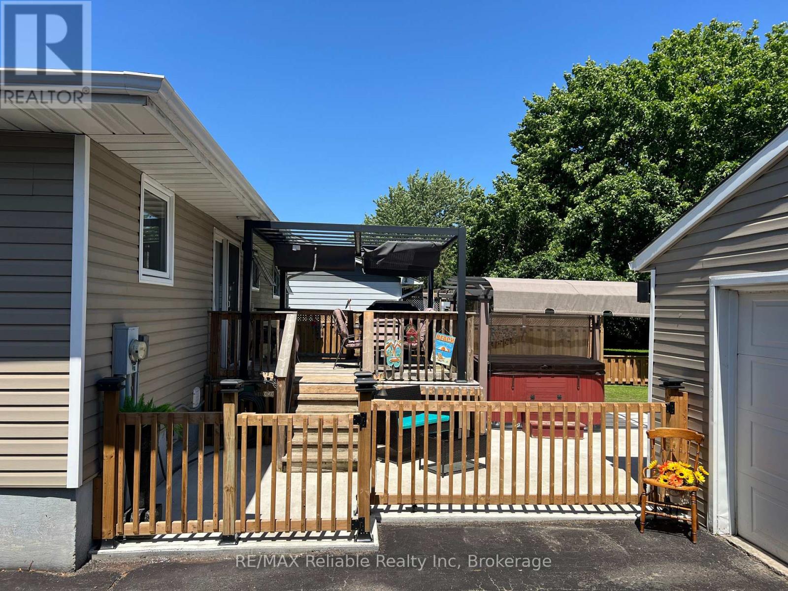 182 Jarvis Street S, Huron East, Ontario  N0K 1W0 - Photo 37 - X12242959